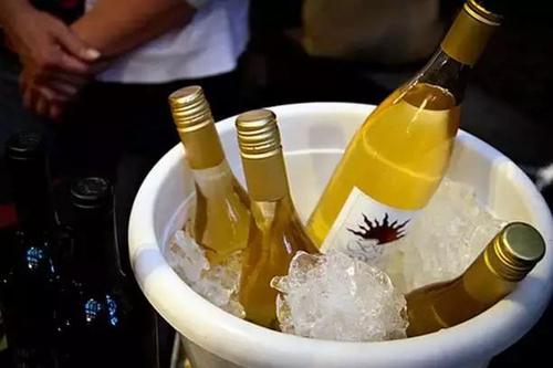 紅酒最佳飲用溫度是多少？紅葡萄酒溫度為15-18℃