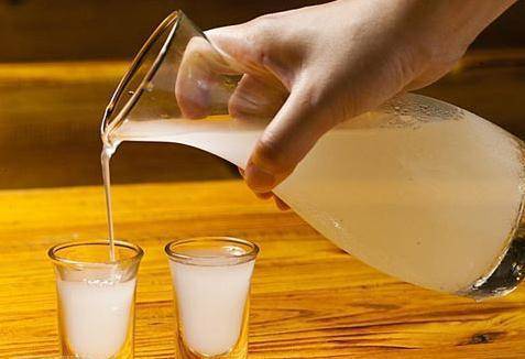 白酒度數(shù)高好還是低好？根據(jù)自已喜歡來(lái)定