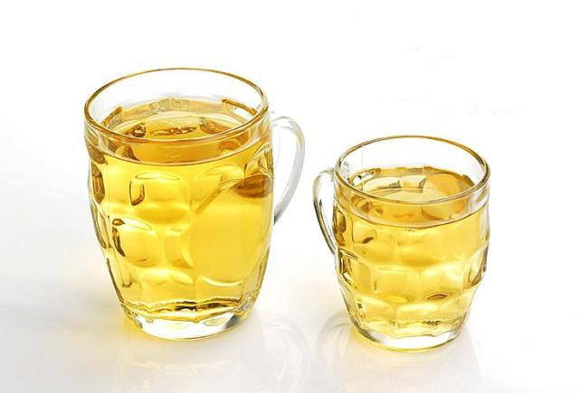過(guò)期啤酒能喝嗎？過(guò)期啤酒喝了會(huì)怎么樣？