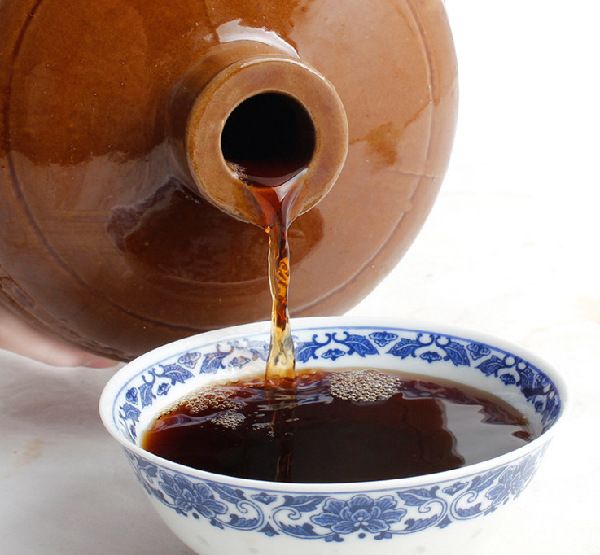 黃酒可以空腹喝嗎？喝黃酒好還是白酒好