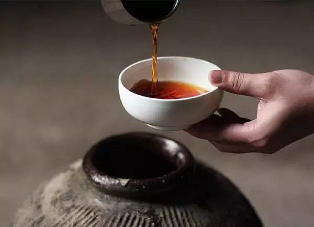 黃酒發(fā)酸了可以喝嗎？喝了發(fā)酸黃酒有什么危害