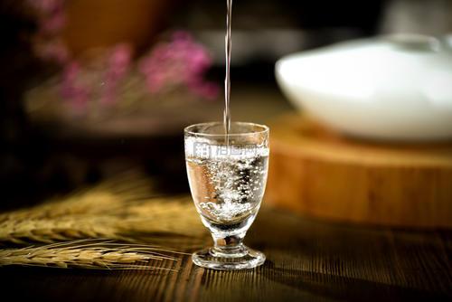 綿柔型白酒有哪些成分？洋河綿柔型白酒有什么好處？