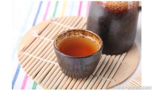 女性經(jīng)期可以喝黃酒嗎？黃酒可以促進(jìn)血液循環(huán)。