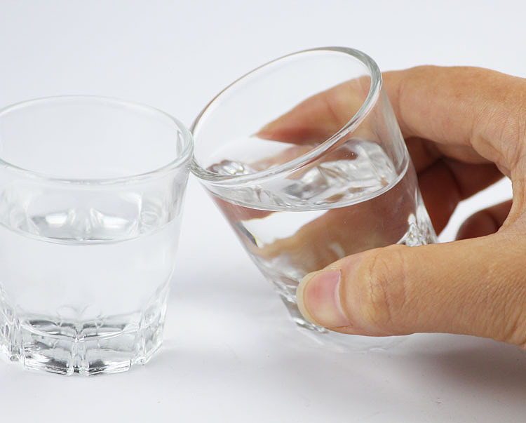 酒喝多了胃不舒服怎么辦，白酒喝多了吃什么解酒