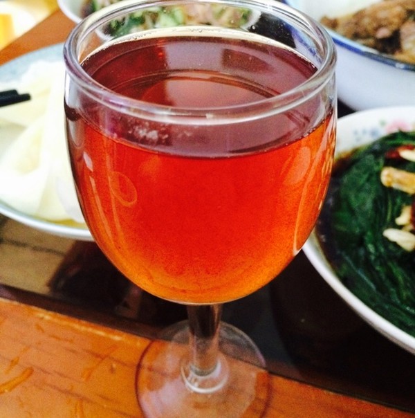 楊梅酒什么時(shí)候喝好，喝了上火傷胃嗎？