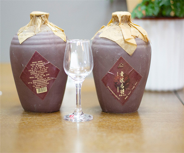 白酒界吹起“收藏+定制”之風，白酒行業(yè)將進入高質量發(fā)展階段