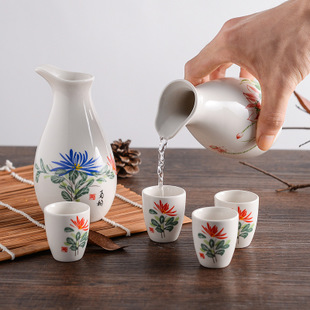 喝白酒如何選擇白酒杯？喝白酒的杯子有哪些？