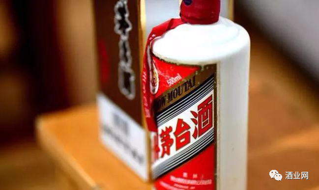 茅臺(tái)一批價(jià)漲近2400元！可能還要漲