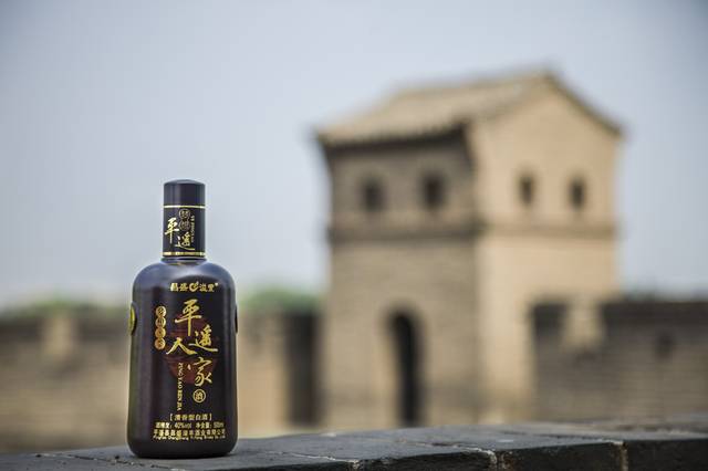 喝白酒上頭，是怎么回事呢？