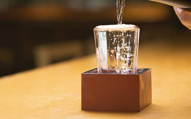 白酒喝后會上頭、會口干的原因