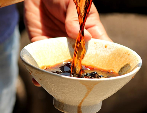 簡(jiǎn)述黃酒的功效與作用是什么？