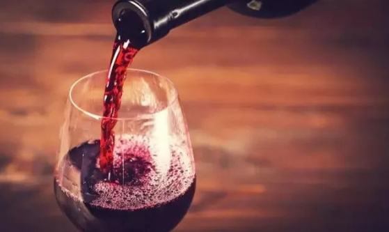 喝葡萄酒能美容？紅葡萄酒可抗衰老