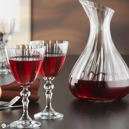 家里的葡萄酒為什么會(huì)漫出來(怎么釀葡萄酒)