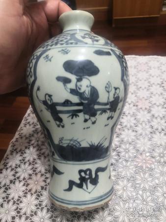 青花瓷紅瓶45度二十年多少錢(青花瓷二十年45度價(jià)格)