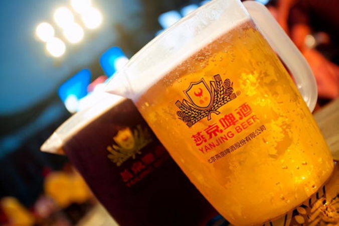 燕京啤酒瓶一箱多少錢(燕京啤酒罐裝多少錢一瓶)