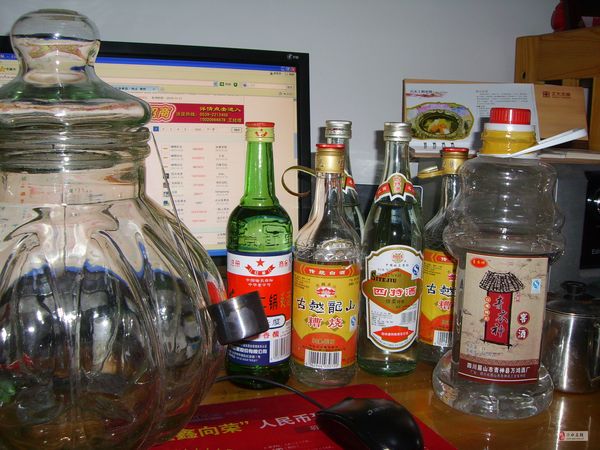 喜歡白酒的朋友請進(jìn)來(喜歡喝白酒的人)
